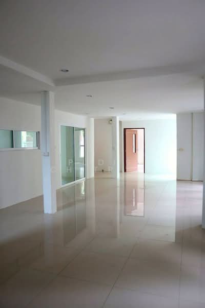 บ้านเดี่ยว 2 ชั้น ให้เช่าและขาย | วิภาวดี - ลาดพร้าว, กรุงเทพ, จอมพล, จตุจักร, กรุงเทพ, 216 ตร.ม., บ้านเดี่ยว ให้เช่า, โดย Pudis Chitrungsakorn, 500446752 - DDproperty.com