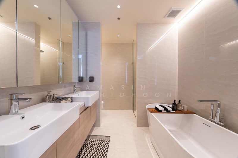 Noble Form Thonglor, Bangkok, Sukhumvit 55, Khlong Tan Nua, Watthana, Bangkok, 3 Bedrooms, 151 sqm, Condo For Sale, by Amarin Sitthidhoon, 500446768 - DDproperty.com