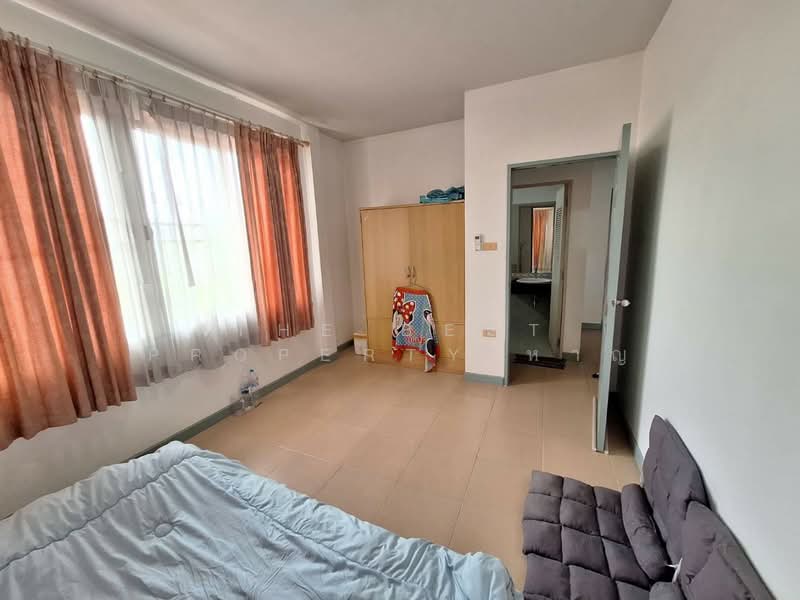 Ruenruedee 3 Ramintra-Hathairaj, Bangkok, Hathairat Road, Min Buri, Bangkok, 4 Bedrooms, 100 sqm, Townhouse For Sale, by The Best Property หาญ, 500446842 - DDproperty.com