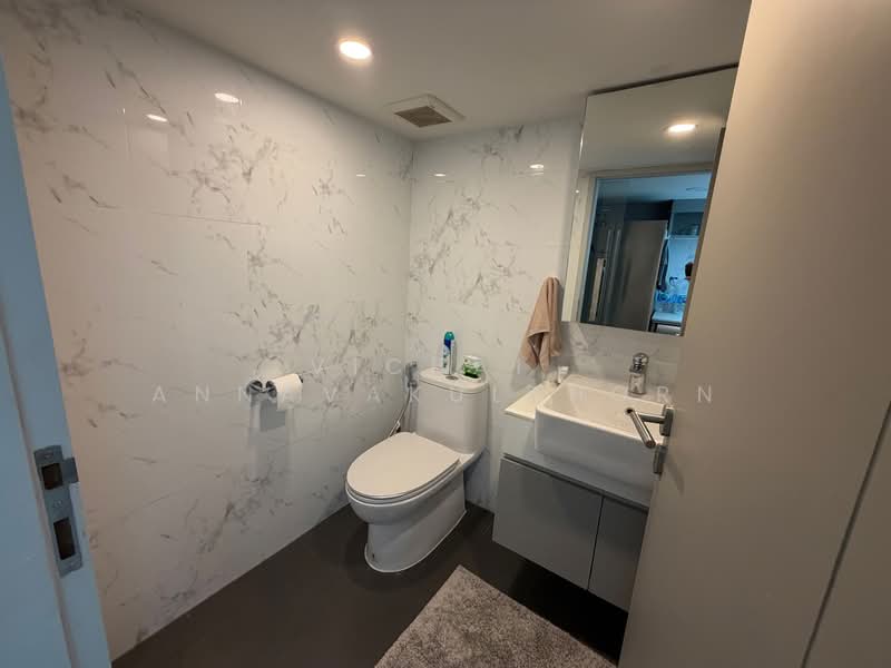 Modern 3 Bedroom Townhouse with Rooftop Terrace, Bangkok, Phra Kanong Nua, Watthana, Bangkok, 3 Bedrooms, 350 sqm, Townhouse For Rent, by Vichai Annavakulthorn, 500446900 - DDproperty.com