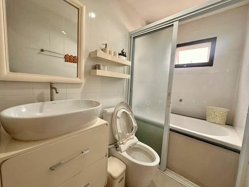Rooms for rent in a commercial building at Golden City Sriracha, Chon Buri (Pattaya), Surasak, Si Racha, Chon Buri (Pattaya), , 48 sqm, Shophouse For Rent, by A House Property Co.,Ltd., 500446950 - DDproperty.com