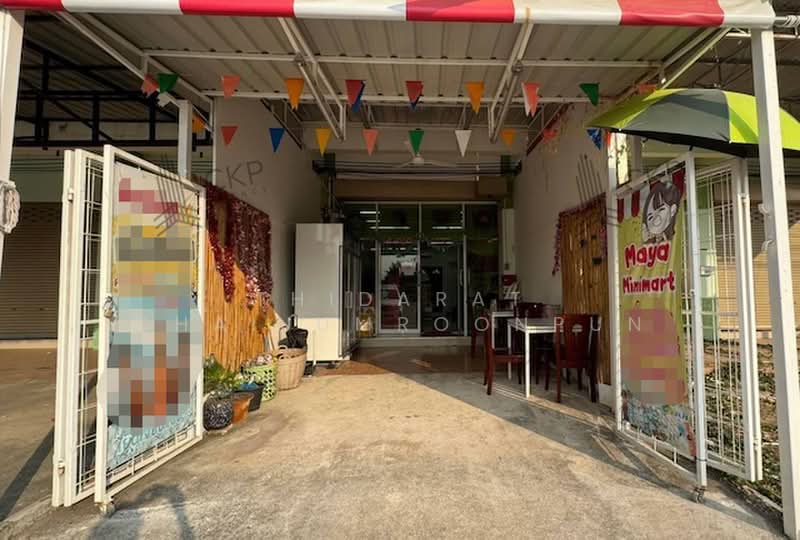 Commercial building for sale in a prime location in Rayong area. Size: 20 sq.wa. Only 220 meters fro, Rayong, Thapma, Muang Rayong, Rayong, , 130 sqm, Shophouse For Sale, by Thidarat Chaijumroonpun, 500446969 - DDproperty.com