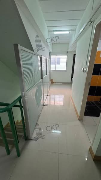 Commercial building for sale in a prime location in Rayong area. Size: 20 sq.wa. Only 220 meters fro, Rayong, Thapma, Muang Rayong, Rayong, , 130 sqm, Shophouse For Sale, by Thidarat Chaijumroonpun, 500446969 - DDproperty.com