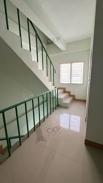 Commercial building for sale in a prime location in Rayong area. Size: 20 sq.wa. Only 220 meters fro, Rayong, Thapma, Muang Rayong, Rayong, , 130 sqm, Shophouse For Sale, by Thidarat Chaijumroonpun, 500446969 - DDproperty.com