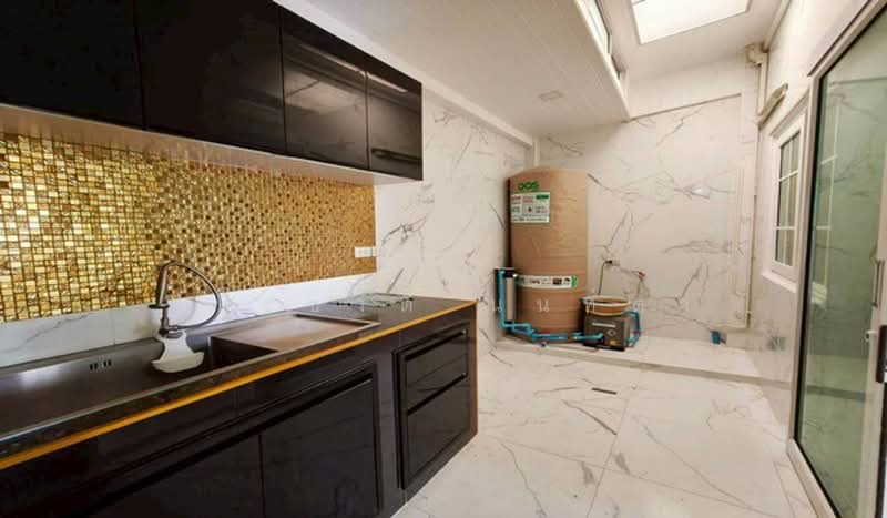 Golden Town Phetkasem-Phutthamonthon Sai 3, Bangkok, Phutta Monthon Sai 3 Road, Nong Kang Plu, Nong Khaem, Bangkok, 4 Bedrooms, 103 sqm, Townhouse For Sale, by ชนะชาติ นนท์ตา, 500446982 - DDproperty.com