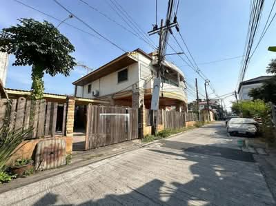 ขาย - ที่ดิน + บ้านเดี่ยว 2 ชั้น 553.9 ตร.ว. ซอยลาดพร้าว114 ถนนลาดพร้าว, กรุงเทพ