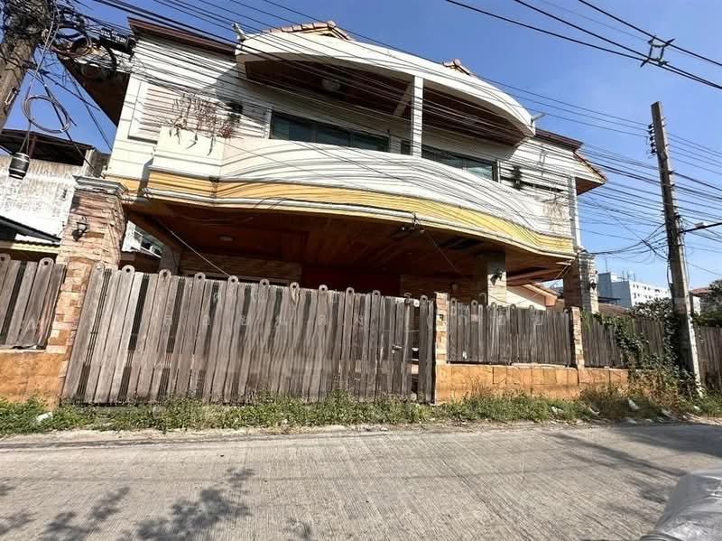 บ้านเดี่ยว 2 ชั้น 184.9 ตร.ว. บ้านเดี่ยว ซอยลาดพร้าว114 ถนนลาดพร้าว, กรุงเทพ, ถนนลาดพร้าว, พลับพลา, วังทองหลาง, กรุงเทพ, 750 ตร.ม., บ้านเดี่ยว ขาย, โดย คุณ ปารดา พลอยแดง (ก้อย), 500447000 - DDproperty.com