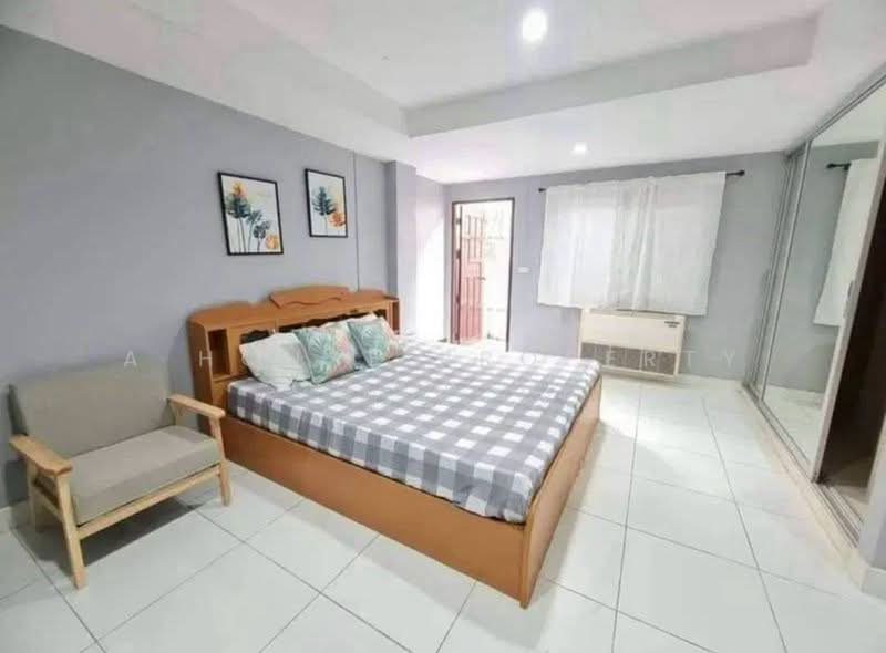 Apartment for sale in Pattaya, Soi Pothisarn 10. Prime location, close to amenities, Chon Buri (Pattaya), Na Kloe, Bang Lamung (Pattaya), Chon Buri (Pattaya), , 1,068 sqm, Business For Sale, by A House Property Co.,Ltd., 500447014 - DDproperty.com