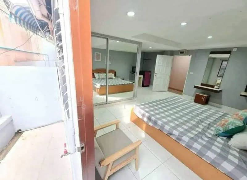 Apartment for sale in Pattaya, Soi Pothisarn 10. Prime location, close to amenities, Chon Buri (Pattaya), Na Kloe, Bang Lamung (Pattaya), Chon Buri (Pattaya), , 1,068 sqm, Business For Sale, by A House Property Co.,Ltd., 500447014 - DDproperty.com