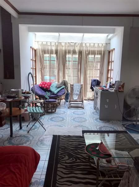 บ้านเดี่ยว 2.5 ชั้น 100 ตร.ว. บ้านเดี่ยวย่านลาดพร้าว ซอยลาดพร้าว87, Bangkok, ถนนลาดพร้าว, Khlong Chaokhun Sing, Wang Thonglang, Bangkok, 6 Bedrooms, 400 sqm, Single Detached House For Sale, by คุณ ณัฐฐาพร สุขสถิตย์ (นุ่น), 500447032 - DDproperty.com