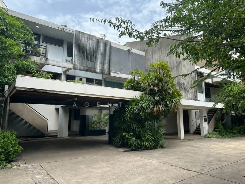 Private Garden view Duplex Office ออฟฟิศ 2 ชั้น ให้เช่าย่านอารีย์ ใกล้บีทีเอส (SPSAD4103), กรุงเทพ, สามเสนใน, พญาไท, กรุงเทพ, 150 ตร.ม., สำนักงาน ให้เช่า, โดย Agent Pla, 500447057 - DDproperty.com