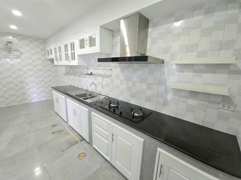 Q District Westgate, Nonthaburi, Chan Thong Iam Road, Bang Rak Pattana, Bang Bua Thong, Nonthaburi, 3 Bedrooms, 130 sqm, Townhouse For Sale, by คุณ ภิญญาลักษณ์ เทพบุตร (ยุ้ย), 500447074 - DDproperty.com