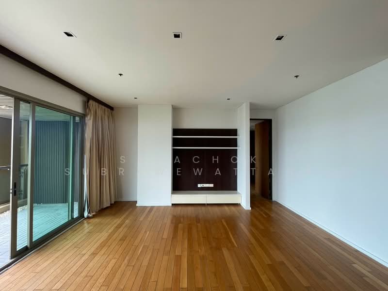 The Lakes, Bangkok, 123 Ratchadaphisek Road, Khlong Toei, Bangkok, 3 Bedrooms, 210 sqm, Condo For Sale, by Supachok Subrawewattana, 500447097 - DDproperty.com