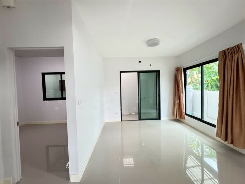 The Modish Ratchaphruek-Kanchanapisek, Pathum Thani, Ratchaphruek 77 Road, Khlong Phra Udom, Lat Lum Kaeo, Pathum Thani, 4 Bedrooms, 122 sqm, Townhouse For Sale, by คุณ ภรนันท์ปภัษฬ์ สวัสดิยกุล (ปู), 500447100 - DDproperty.com