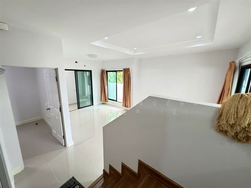 The Modish Ratchaphruek-Kanchanapisek, Pathum Thani, Ratchaphruek 77 Road, Khlong Phra Udom, Lat Lum Kaeo, Pathum Thani, 4 Bedrooms, 122 sqm, Townhouse For Sale, by คุณ ภรนันท์ปภัษฬ์ สวัสดิยกุล (ปู), 500447100 - DDproperty.com