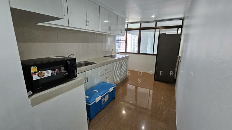 Crystal Garden, Bangkok, 217 Sukhumvit 4 Alley, Khlong Toei, Bangkok, 2 Bedrooms, 32 sqm, Condo For Rent, by BANGKOK PROPERTY AGENTS, 500447102 - DDproperty.com