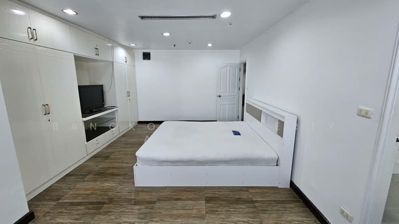 Crystal Garden, Bangkok, 217 Sukhumvit 4 Alley, Khlong Toei, Bangkok, 2 Bedrooms, 32 sqm, Condo For Rent, by BANGKOK PROPERTY AGENTS, 500447102 - DDproperty.com