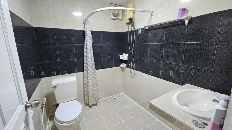 Crystal Garden Condominium : คริสตัล การ์เด้น, กรุงเทพ, 217 ถนนสุขุมวิท ซอย 4, คลองเตย, กรุงเทพ, 32 ตร.ม., คอนโด ให้เช่า, โดย BANGKOK PROPERTY AGENTS, 500447102 - DDproperty.com