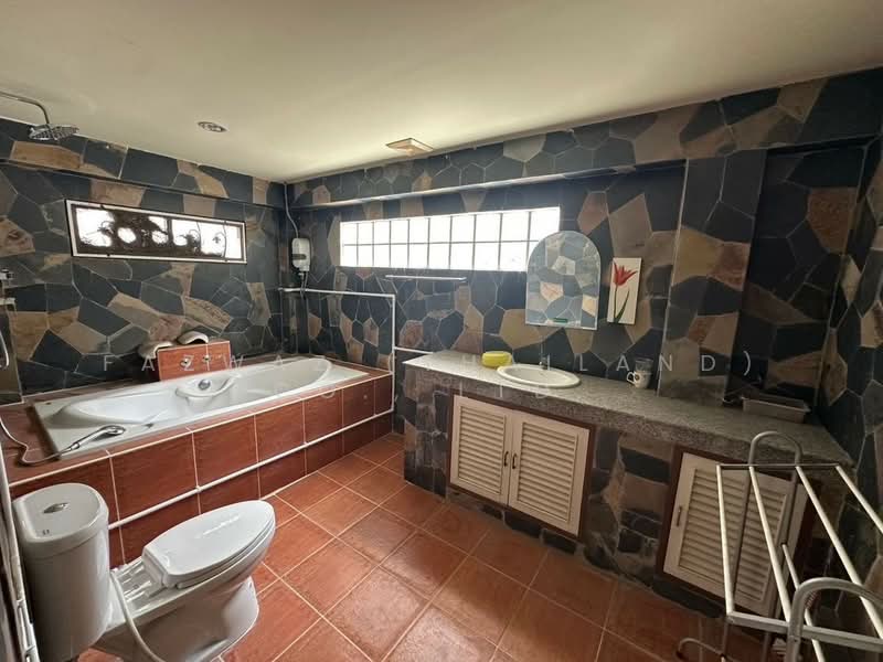 Praphawan Home Rom Klao 1, Bangkok, Suwinthawong Road, Saen Sab, Min Buri, Bangkok, 3 Bedrooms, 376 sqm, Single Detached House For Rent, by Fazwaz (Thailand) Co., Ltd., 500447115 - DDproperty.com