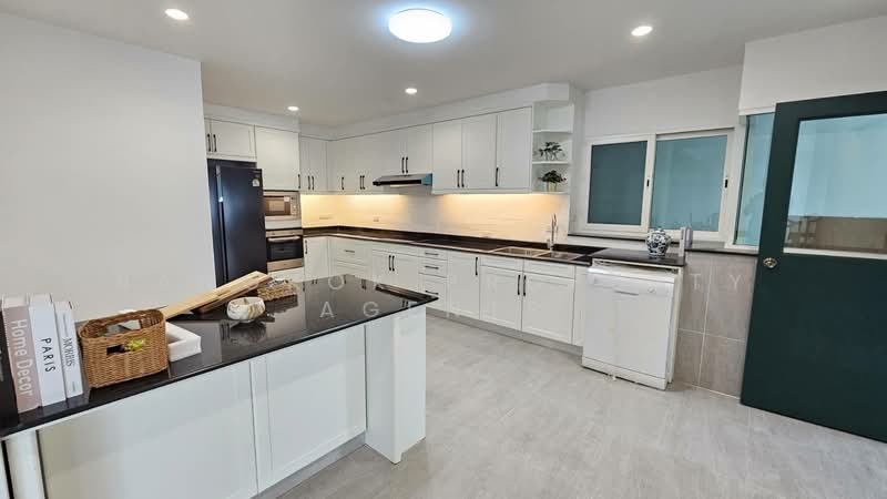 The Lanai Private Residence, Bangkok, 33 Sukhumvit 26, Khong Tan, Khlong Toei, Bangkok, 4 Bedrooms, 380 sqm, Condo For Rent, by BANGKOK PROPERTY AGENTS, 500447129 - DDproperty.com