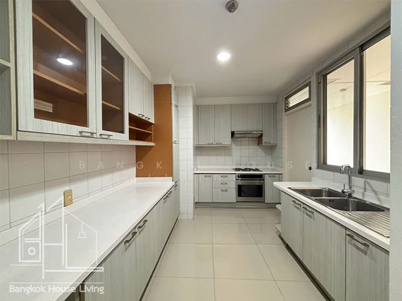 Krungthep Thani Tower, Bangkok, 56 Soi Sukhumvit 24, Khong Tan, Khlong Toei, Bangkok, 3 Bedrooms, 230 sqm, Condo For Rent, by Bangkok House Living, 500447173 - DDproperty.com