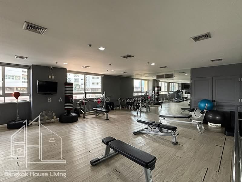 Krungthep Thani Tower, Bangkok, 56 Soi Sukhumvit 24, Khong Tan, Khlong Toei, Bangkok, 3 Bedrooms, 230 sqm, Condo For Rent, by Bangkok House Living, 500447173 - DDproperty.com
