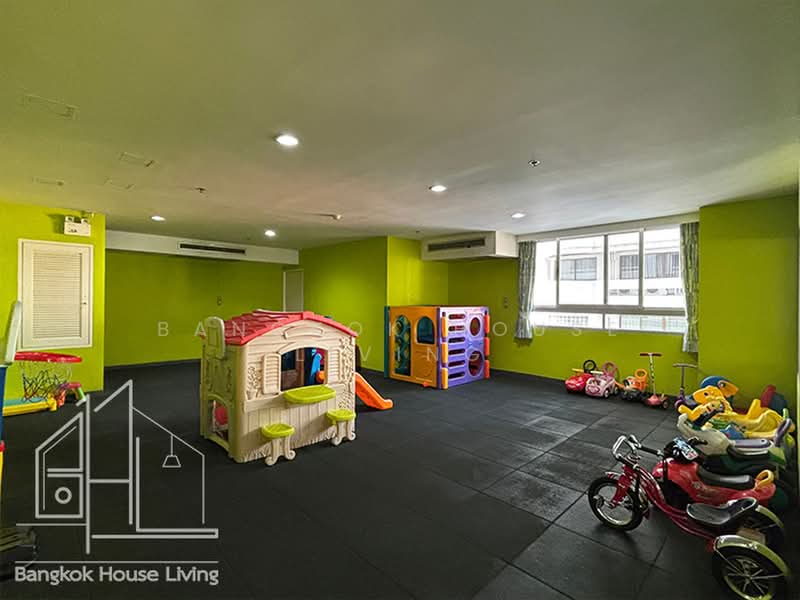 Krungthep Thani Tower, Bangkok, 56 Soi Sukhumvit 24, Khong Tan, Khlong Toei, Bangkok, 3 Bedrooms, 230 sqm, Condo For Rent, by Bangkok House Living, 500447173 - DDproperty.com