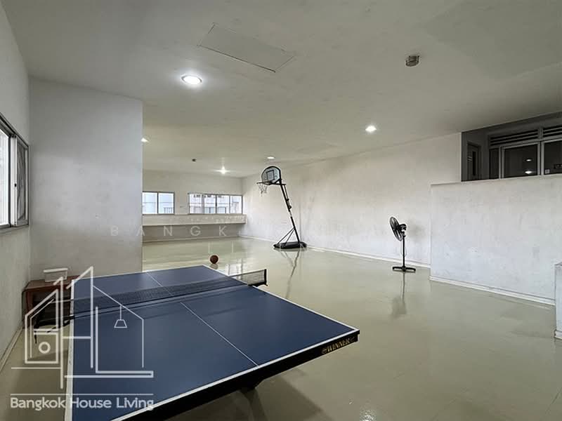 Krungthep Thani Tower, Bangkok, 56 Soi Sukhumvit 24, Khong Tan, Khlong Toei, Bangkok, 3 Bedrooms, 230 sqm, Condo For Rent, by Bangkok House Living, 500447173 - DDproperty.com