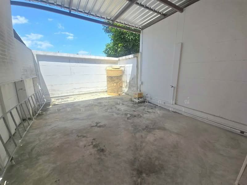ทาวน์โฮม 3 ชั้น 26.5 ตร.ว. หลังโรงพยาบาลเปาโลสมุทรปราการ ซอยทรัพย์บุญชัย 33, สมุทรปราการ, ถนนศรีนครินทร์, บางเมือง, เมืองสมุทรปราการ, สมุทรปราการ, 220 ตร.ม., ทาวน์เฮ้าส์ ขาย, โดย คุณ ภิญญาลักษณ์ เทพบุตร (ยุ้ย), 500447201 - DDproperty.com