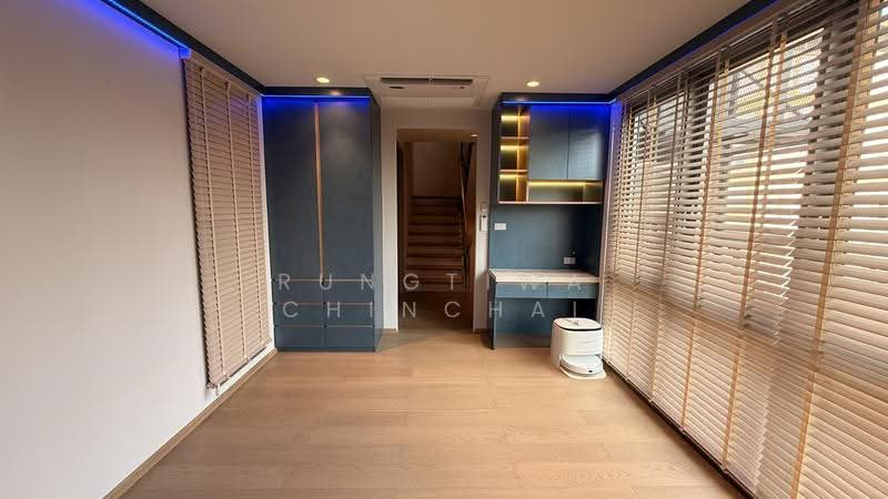 Luxury Townhome for Rent in Phrakanong - Onnut | Private Elevator | Fully Furnished, Bangkok, สุขุมวิท 54, Bang Chak, Phra Khanong, Bangkok, 3 Bedrooms, 320 sqm, Townhouse For Rent, by Rungtiwa Chinchai, 500447210 - DDproperty.com