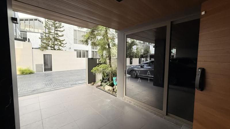 Luxury Townhome for Rent in Phrakanong - Onnut | Private Elevator | Fully Furnished, Bangkok, สุขุมวิท 54, Bang Chak, Phra Khanong, Bangkok, 3 Bedrooms, 320 sqm, Townhouse For Rent, by Rungtiwa Chinchai, 500447210 - DDproperty.com