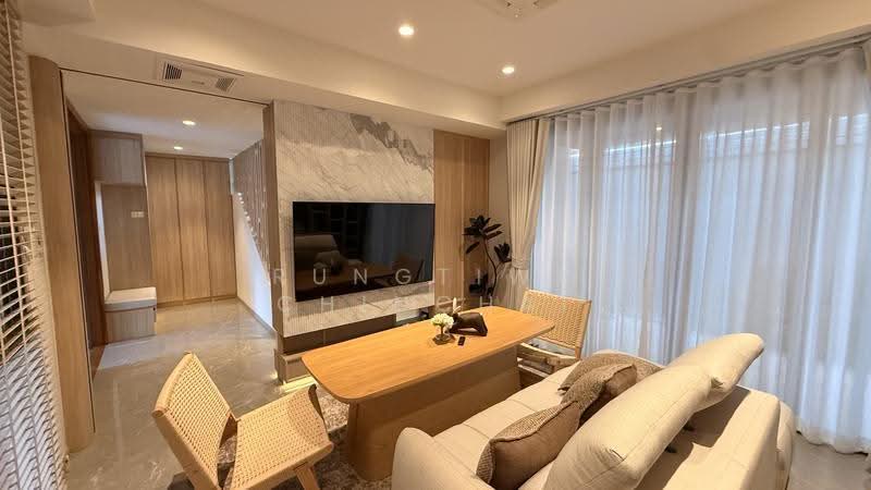 Luxury Townhome for Rent in Phrakanong - Onnut | Private Elevator | Fully Furnished, Bangkok, สุขุมวิท 54, Bang Chak, Phra Khanong, Bangkok, 3 Bedrooms, 320 sqm, Townhouse For Rent, by Rungtiwa Chinchai, 500447210 - DDproperty.com