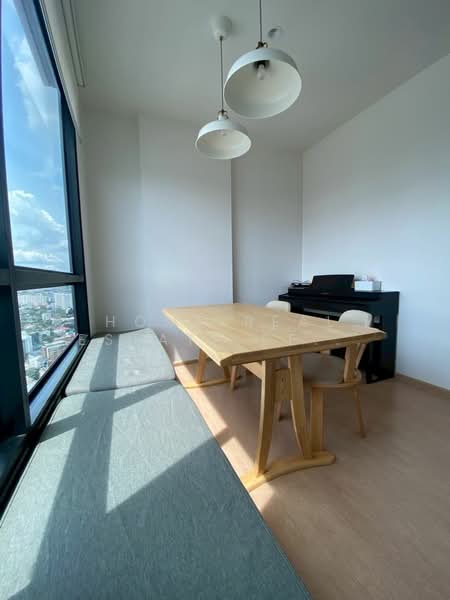 Maru Ladprao 15, Bangkok, Soi Lat Phrao 15, Jom Phon, Chatuchak, Bangkok, 2 Bedrooms, 60 sqm, Condo For Sale, by HOME Real Estate Service, 500447216 - DDproperty.com