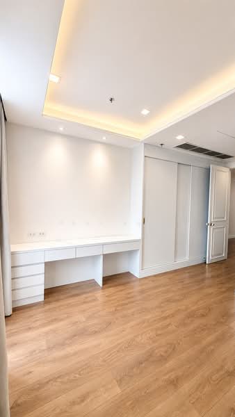 Noble BE33, Bangkok, 19 Soi Sukhumvit 33, Khlong Tan Nua, Watthana, Bangkok, 3 Bedrooms, 136 sqm, Condo For Sale, by กัลยา อนุกูล, 500447237 - DDproperty.com