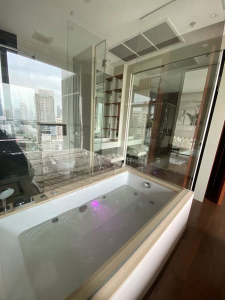 The Address Sukhumvit 28, Bangkok, 1 Soi Sukhumvit 28, Khong Tan, Khlong Toei, Bangkok, 1 Bedroom, 52 sqm, Condo For Rent, by Juthabhorn Uppachit (Amy), 500447282 - DDproperty.com