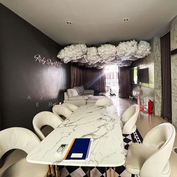 The Season Phetkasem 69, Bangkok, 79 Road along Khlong Phasi Charoen, southern side, Nong Kham, Nong Khaem, Bangkok, 3 Bedrooms, 180 sqm, Semi-Detached House (Twin House) For Sale, by AJHOMECENTER - คุณโต, 500447283 - DDproperty.com