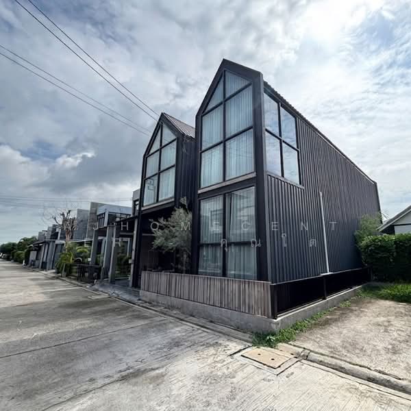 The Season Phetkasem 69, Bangkok, 79 Road along Khlong Phasi Charoen, southern side, Nong Kham, Nong Khaem, Bangkok, 3 Bedrooms, 180 sqm, Semi-Detached House (Twin House) For Sale, by AJHOMECENTER - คุณโต, 500447283 - DDproperty.com