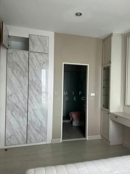 The Niche Pride Thonglor-Phetchaburi, Bangkok, New Petchaburi Road, Bang Kapi, Huai Khwang, Bangkok, 1 Bedroom, 35 sqm, Condo For Rent, by Poommipat Suradech, 500447322 - DDproperty.com
