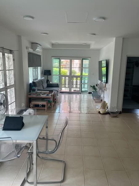 Vararom Lakeview, Samut Prakan, Bang Phli-Tamru Road, Bangphli Yai, Bang Plee, Samut Prakan, 5 Bedrooms, 300 sqm, Single Detached House For Sale, by Jinda phraechuen James, 500447386 - DDproperty.com