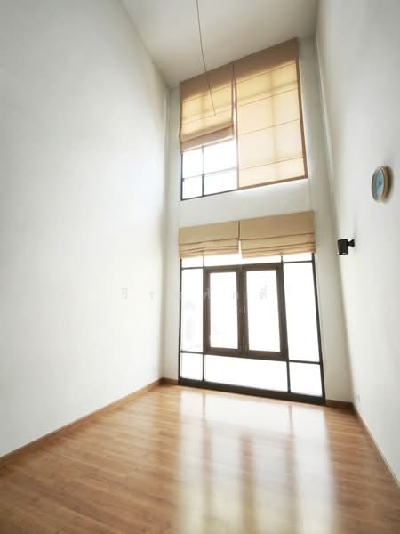 Areeya Casa Onnut, Bangkok, Khwaeng Suan Luang, Suan Luang, Bangkok, 4 Bedrooms, 280 sqm, Single Detached House For Sale, by วีระศักดิ์, 500447393 - โถงชั้น 2 โล่งถึงชั้น 3 - DDproperty.com