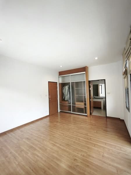 Areeya Casa Onnut : อารียา คาซ่า อ่อนนุช, กรุงเทพ, แขวงสวนหลวง, สวนหลวง, กรุงเทพ, 280 ตร.ม., บ้านเดี่ยว ขาย, โดย วีระศักดิ์, 500447393 - ห้องนอนที่ 4 - DDproperty.com