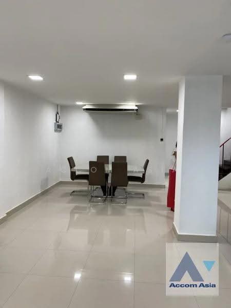 Home Office 3 Bedrooms Townhouse for Rent in Sukhumvit, Bangkok near BTS Phrom Phong, Bangkok, Khlong Tan Nua, Watthana, Bangkok, 3 Bedrooms, 250 sqm, Single Detached House For Rent, by Accom Asia, 500447422 - DDproperty.com