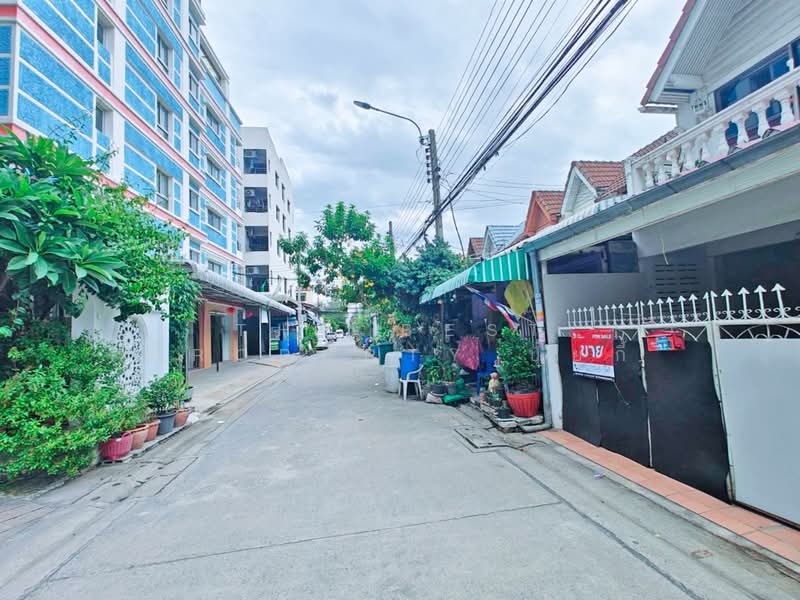 ประชาชื่น นนทบุรี, Nonthaburi, Bang Khen, Muang Nonthaburi, Nonthaburi, 2 Bedrooms, 100 sqm, Townhouse For Sale, by The Best Property ปุ้ยกี้, 500447440 - DDproperty.com