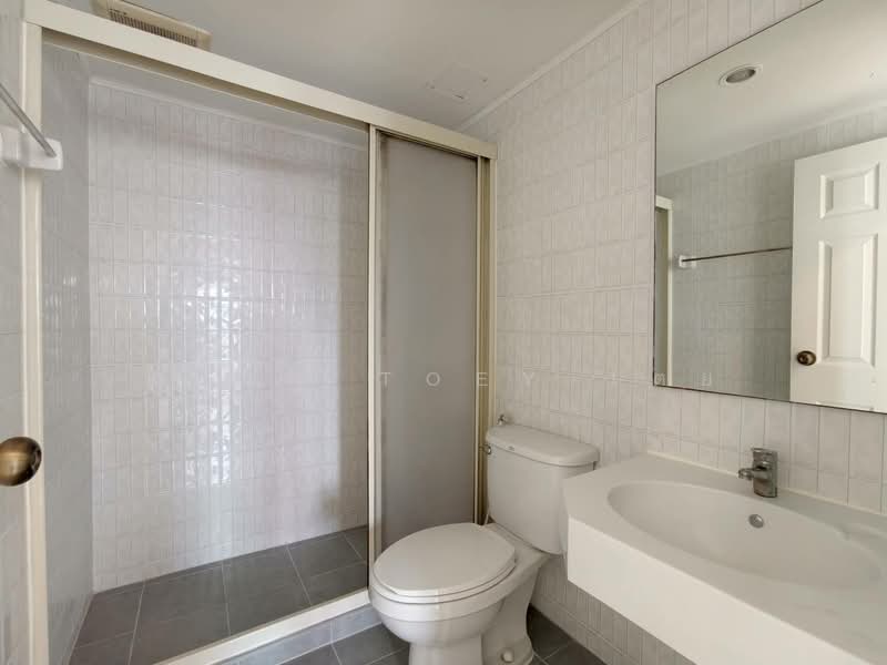 Lumpini Place Narathiwas-Chaopraya, Bangkok, 1298 Rama 3 Road, Chong Nonsi, Yan Nawa, Bangkok, 2 Bedrooms, 68 sqm, Condo For Sale, by Khun Toey เตย, 500447458 - DDproperty.com