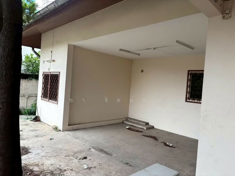บ้านเช่าชั้นเดียว 300 ตรม. ใกล้รัชโยฺธิน, กรุงเทพ, จตุจักร, กรุงเทพ, 300 ตร.ม., บ้านเดี่ยว ให้เช่า, โดย ปรีชา จิตต์สมนึก, 500447485 - DDproperty.com