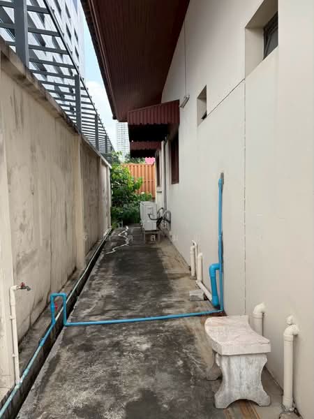 บ้านเช่าชั้นเดียว 300 ตรม. ใกล้รัชโยฺธิน, กรุงเทพ, จตุจักร, กรุงเทพ, 300 ตร.ม., บ้านเดี่ยว ให้เช่า, โดย ปรีชา จิตต์สมนึก, 500447485 - DDproperty.com