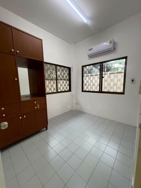 บ้านเช่าชั้นเดียว 300 ตรม. ใกล้รัชโยฺธิน, กรุงเทพ, จตุจักร, กรุงเทพ, 300 ตร.ม., บ้านเดี่ยว ให้เช่า, โดย ปรีชา จิตต์สมนึก, 500447485 - DDproperty.com