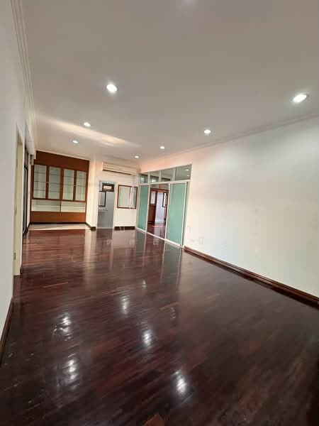 บ้านเช่าชั้นเดียว 300 ตรม. ใกล้รัชโยฺธิน, กรุงเทพ, จตุจักร, กรุงเทพ, 300 ตร.ม., บ้านเดี่ยว ให้เช่า, โดย ปรีชา จิตต์สมนึก, 500447485 - DDproperty.com