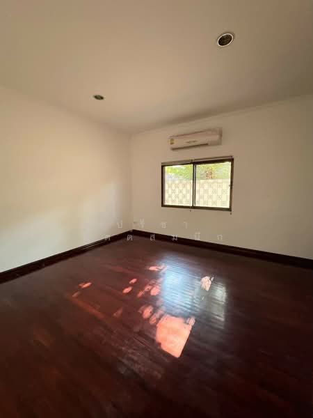 1-Storey house over 300 sq m. near Ratchyothin, Bangkok, Chatuchak, Bangkok, 2 Bedrooms, 300 sqm, Single Detached House For Rent, by ปรีชา จิตต์สมนึก, 500447485 - DDproperty.com