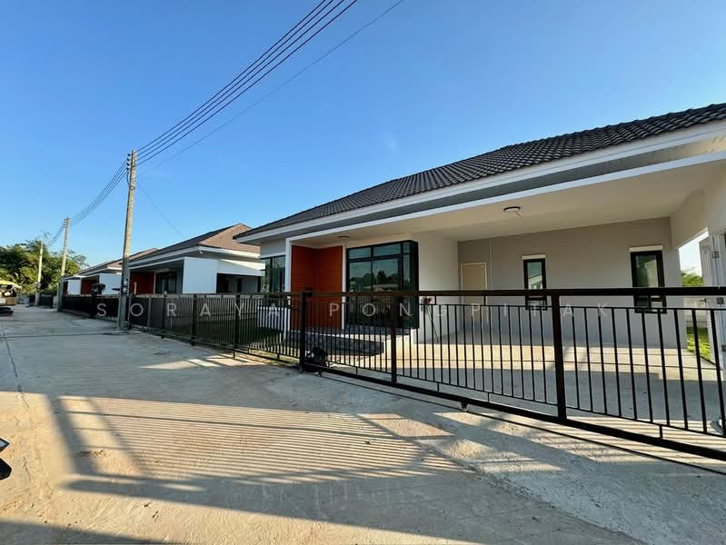 บ้านพฤกษาสุวรรณ, Sakon Nakhon, That Na Weng, Muang Sakon Nakhon, Sakon Nakhon, 3 Bedrooms, 130 sqm, Townhouse For Sale, by Soraya Pongpitak, 500447486 - DDproperty.com